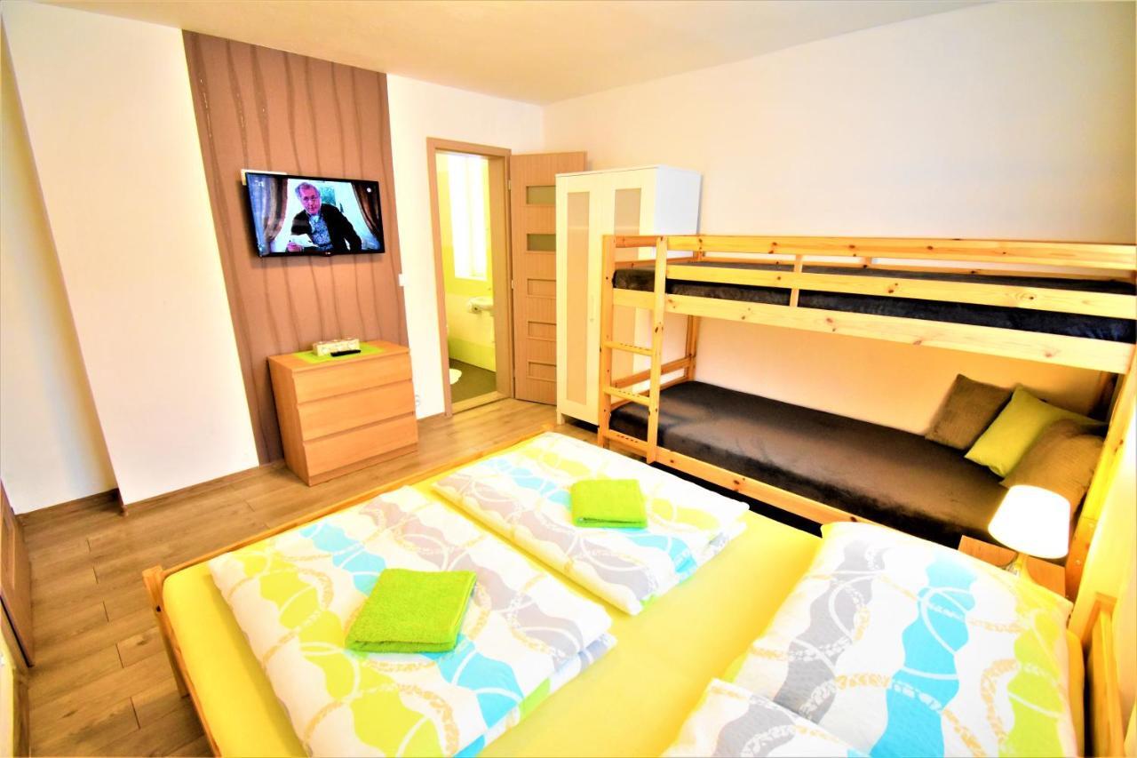 Penzion Privat Siesta Hotel Liptovský Mikuláš Exterior foto